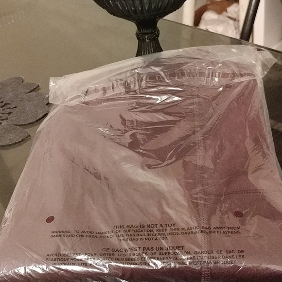 💜NWT Victoria's Secret Essential Legging - Picture 3 of 3